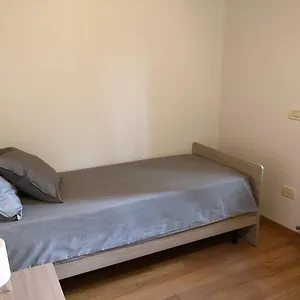 Interno 1 Apartment
